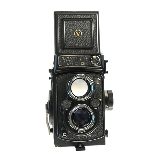 Yashica Mat 124 G TLR 6x6 Cm Camera Üretim Tarih:1971 Seri No:2123790 Yashinon 80mm F:3.5 Lens Seri No:1086278 Film Tip:120-220 Rool Film Koleksiyon  