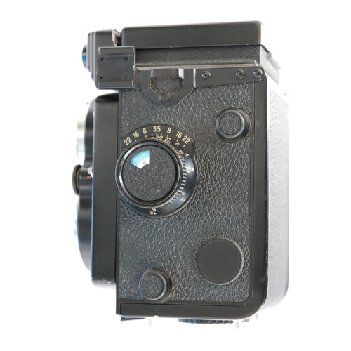 Yashica Mat 124 G TLR 6x6 Cm Camera Üretim Tarih:1971 Seri No:2123790 Yashinon 80mm F:3.5 Lens Seri No:1086278 Film Tip:120-220 Rool Film Koleksiyon  