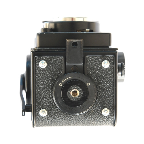 Yashica Mat 124 G TLR 6x6 Cm Camera Üretim Tarih:1971 Seri No:2123790 Yashinon 80mm F:3.5 Lens Seri No:1086278 Film Tip:120-220 Rool Film Koleksiyon  